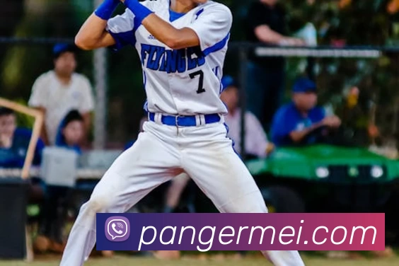 好兄弟你也得到机会了！10号秀马卢阿奇替补12分钟拿到6分6板1帽